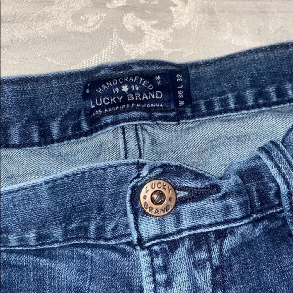 Lucky brand 221 original straight jeans mens size 36x32‎